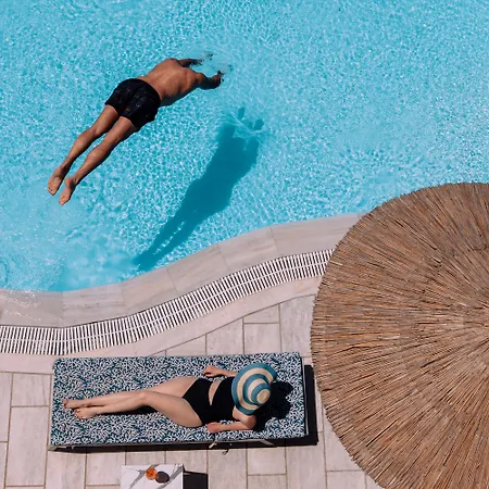 ホテル Mykonos Essence Adults Only 4*